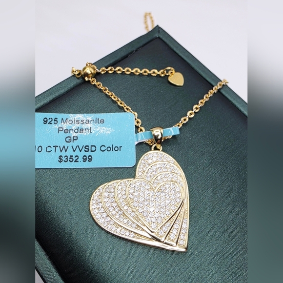 💛 1.10 CTW Moissanite Multi-Heart Pendant Necklace 💎 - Picture 1 of 4